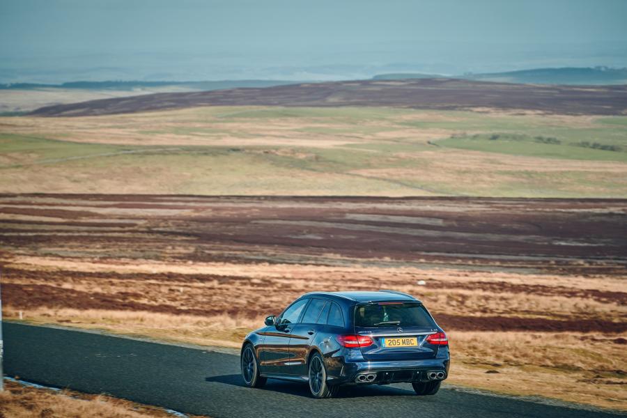  Mercedes-AMG C43 4Matic Estate (S205) 2018 года  (UK) (фото 28 из 40)
